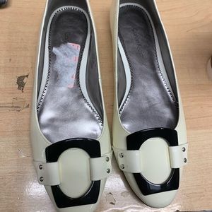 Calvin Klein black and white 7 flats shoes